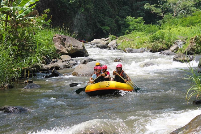 river raft in Bali